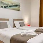 Grand 3bed Burseley Terrace Fl8 Swieqi By Homely * Is-Swieqi