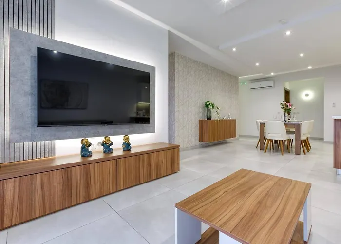 Appartement Grand 3bed Burseley Terrace Fl8 Swieqi By Homely *