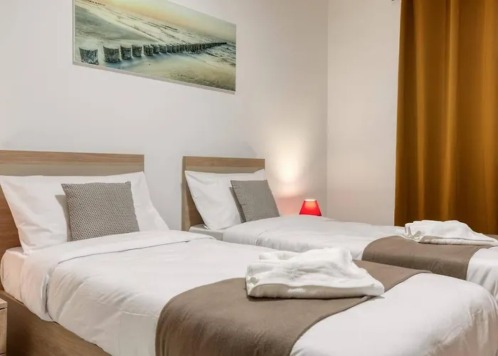 Grand 3bed Burseley Terrace Fl8 Swieqi By Homely * Is-Swieqi